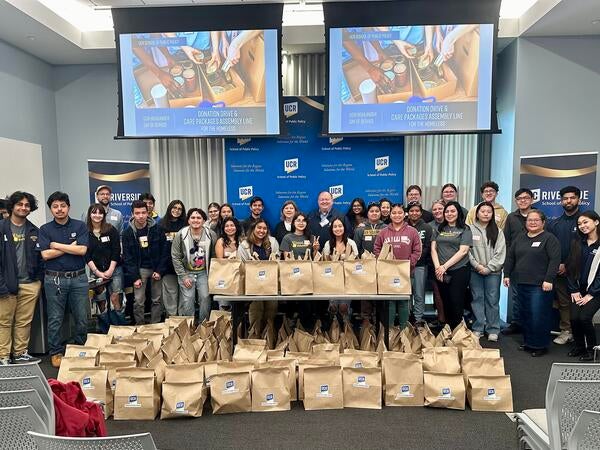 group photo of the highlander day of service 